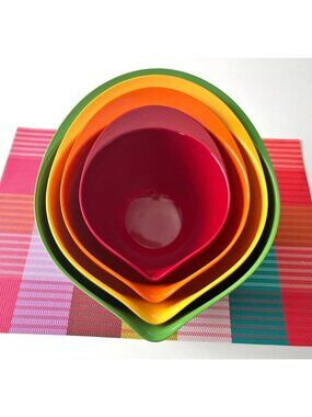 Williams Sonoma Set of 4 Primary Teardrop Melamine Mixing Bowls